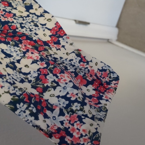 Blair Floral Split V Neck 2X - Picture 4 of 7